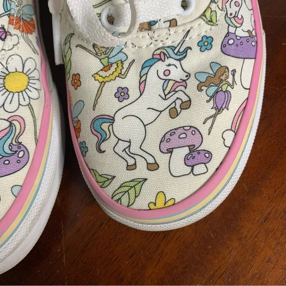 Girl's Vans Unicorn Magical Print Low Top Sneakers